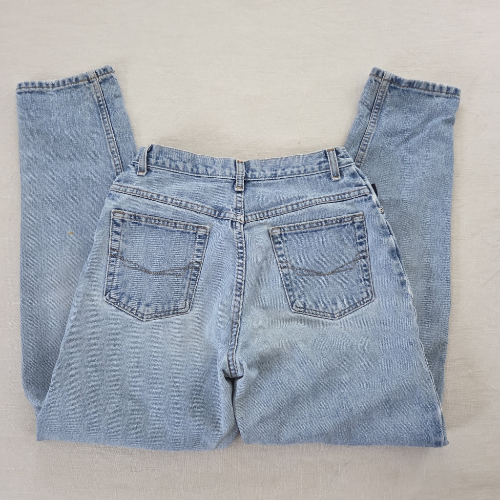 Vintage Chic High Waist Light Blue Denim Jeans 26 Inch Waist Womens Mom